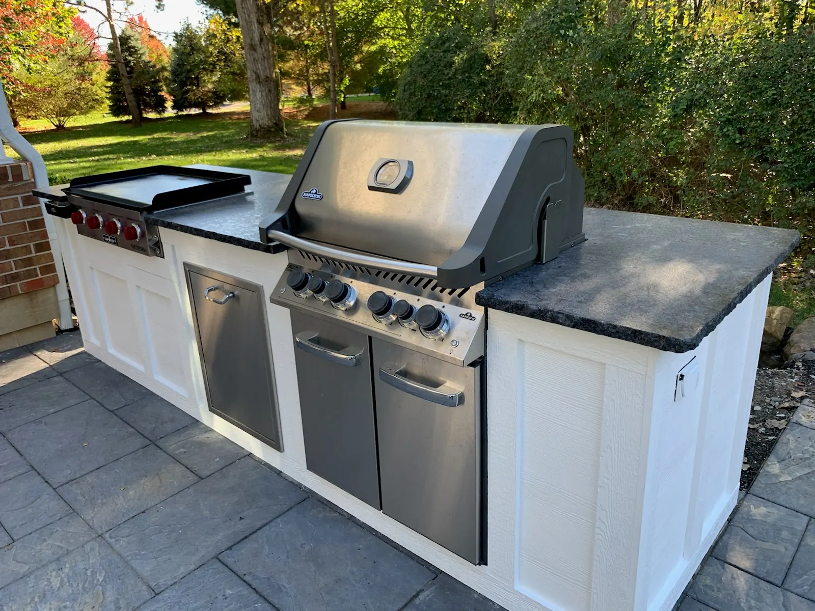 Outdoor kitchen grill griddle.